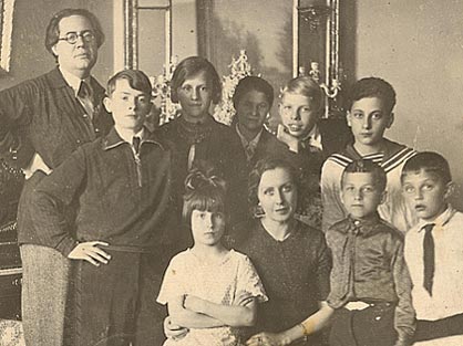А. Сеговия с учениками В.И. Яшнева (1936)